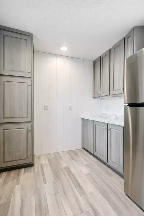 Kitchen - 68 Joymar Dr, Saint Cloud, MN 56301 photo 6 of 8