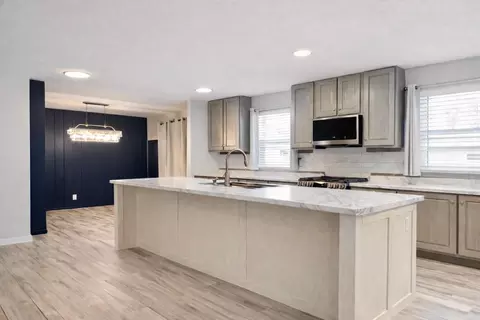 Kitchen - 68 Joymar Dr, Saint Cloud, MN 56301 photo 3 of 8