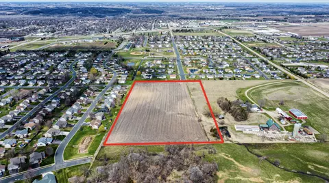 2 Ash St S # X, Belle Plaine, MN 56011