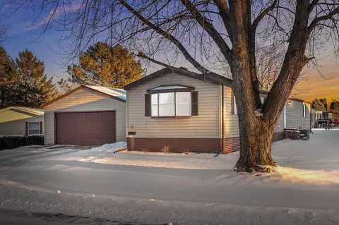17 Terri Circle Dr, Holmen, WI 54636