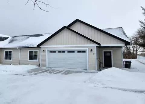 323 12 Fairgrounds Rd #4, Alexandria, MN 56308
