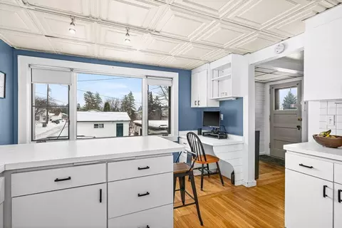 Kitchen - 312 N 40th Ave E, Duluth, MN 55804 photo 2 of 4