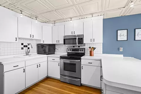 Kitchen - 312 N 40th Ave E, Duluth, MN 55804 photo 1 of 4
