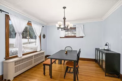 Dining - 312 N 40th Ave E, Duluth, MN 55804 photo 1 of 3