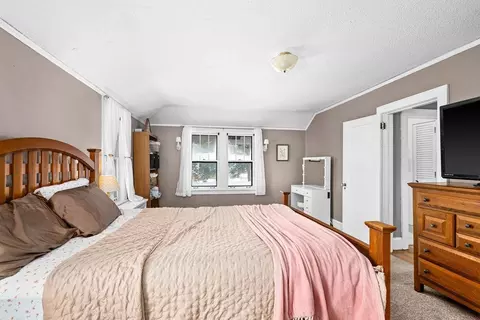 Bedroom - 312 N 40th Ave E, Duluth, MN 55804 photo 2 of 5