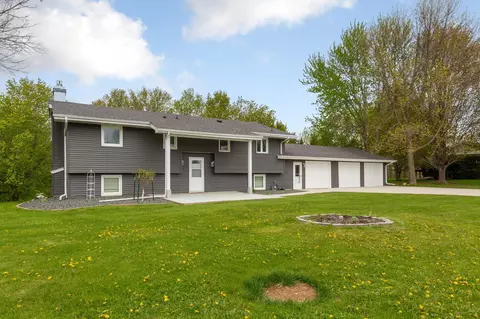 Exterior - 14159 Summit Ln, Waseca, MN 56093 photo 3 of 12