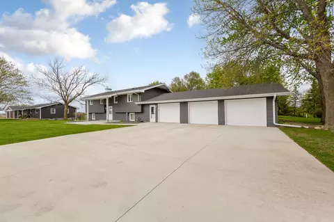 Exterior - 14159 Summit Ln, Waseca, MN 56093 photo 6 of 12