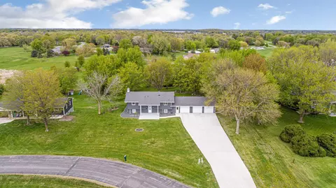 14159 Summit Ln, Waseca, MN 56093