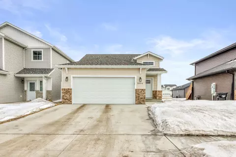 3646 Chinook Dr S, Fargo, ND 58104