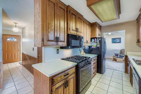 Kitchen - 6802 117th Ave N, Champlin, MN 55316 photo 1 of 2