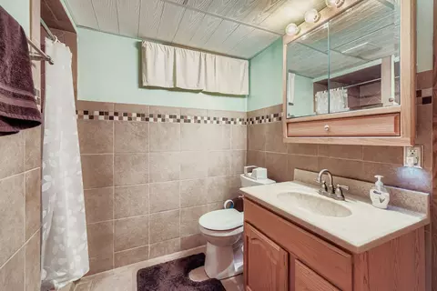 Bath - 6802 117th Ave N, Champlin, MN 55316 photo 2 of 2