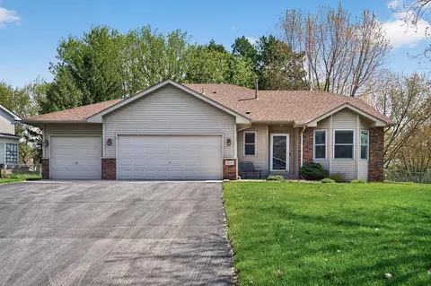 25955 Glen Oak Dr, Wyoming, MN 55092