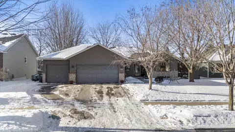 2300 Pepper Ridge Ln, Northfield, MN 55057