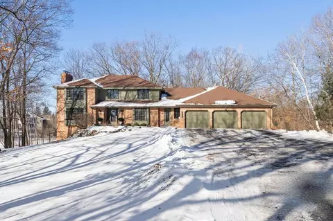 18300 8th Ave N, Plymouth, MN 55447