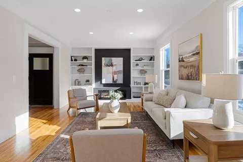 2320 Humboldt Ave S, Minneapolis, MN 55405