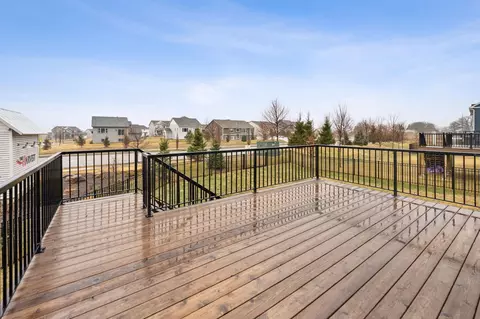 Exterior - 6301 Red Cedar Dr, Chaska, MN 55318 photo 4 of 8