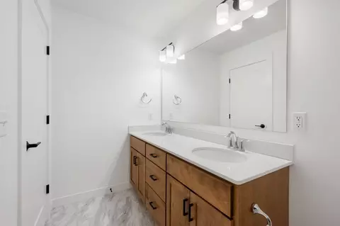 Bath - 6301 Red Cedar Dr, Chaska, MN 55318 photo 8 of 9