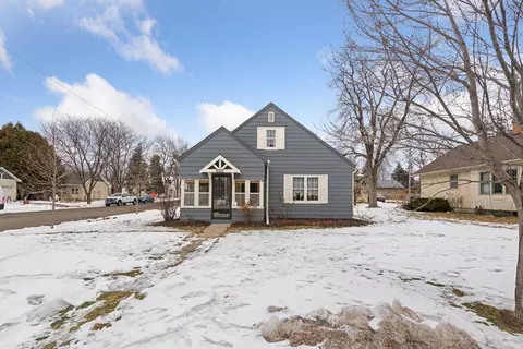 200 E 2nd St, Waconia, MN 55387