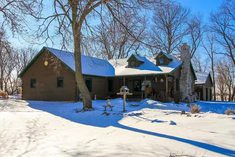 12221 Page Ave, Brownton, MN 55312