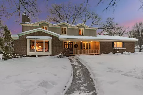 2021 Hillcrest Dr, Saint Cloud, MN 56303