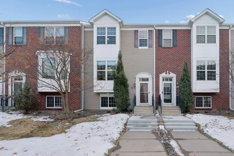 5207 Scott Ln, Robbinsdale, MN 55422