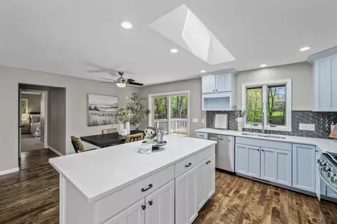 25985 Smithtown Rd, Shorewood, MN 55331 photo 12