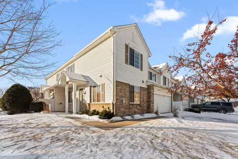 4899 Bisset Ln #7710, Inver Grove Heights, MN 55076