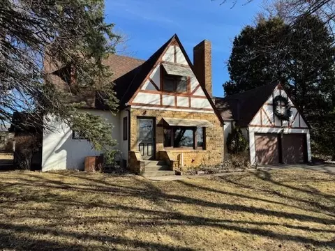 545 Highway 7 W, Hutchinson, MN 55350