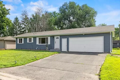 4370 Nicols Rd, Eagan, MN 55122 photo 2