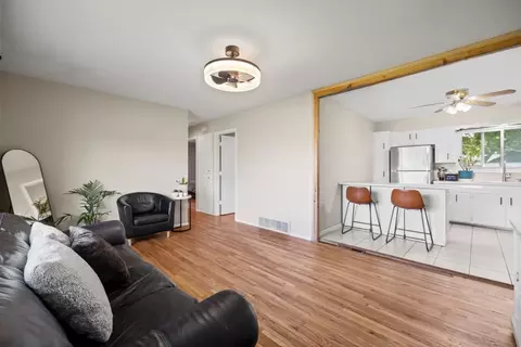4370 Nicols Rd, Eagan, MN 55122 photo 6