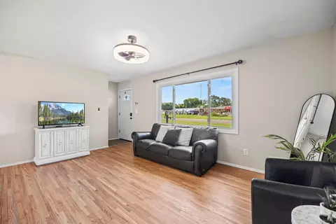 4370 Nicols Rd, Eagan, MN 55122 photo 8