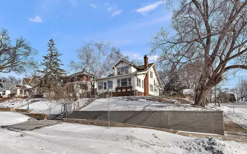 4049 17th Ave S, Minneapolis, MN 55407