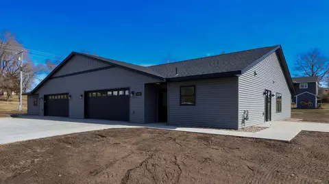 300 Birch St N, Sauk Centre, MN 56378