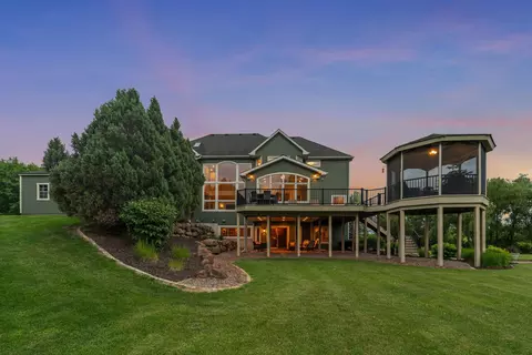 7385 Mark St, Greenfield, MN 55357