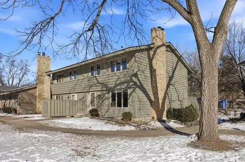 183 Windsor Ct, New Brighton, MN 55112