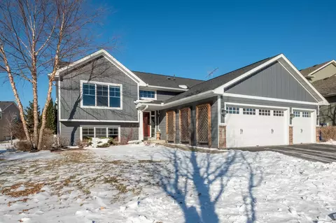 1017 Abbey Rd, Northfield, MN 55057