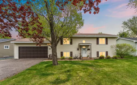 1126 Lincoln Ave, Saint Paul Park, MN 55071