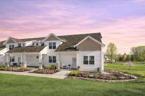 2651 New Century Blvd S, Maplewood, MN 55119