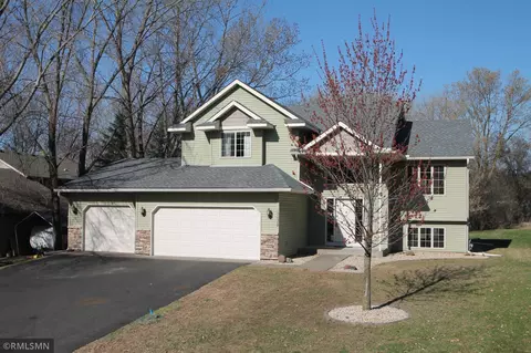 19438 Dodge St NW, Elk River, MN 55330