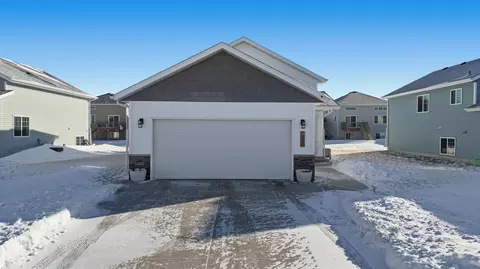 7360 20th St S, Fargo, ND 58104