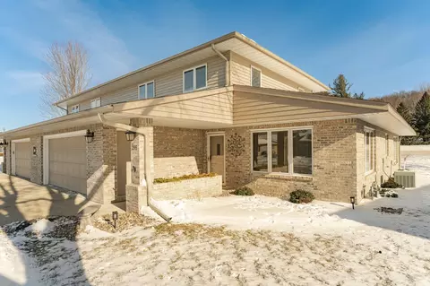 295 Salem Point Dr SW, Rochester, MN 55902