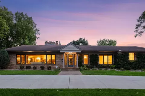 4801 Woodhill Way, Edina, MN 55424