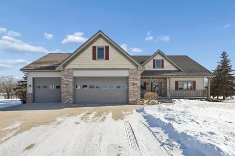 6201 Cape East Ct, Saint Cloud, MN 56303
