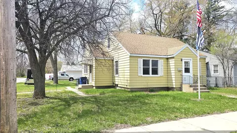 1051 Washington Memorial Dr, Saint Cloud, MN 56301