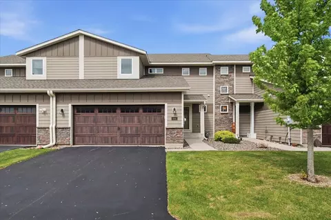 10786 Retreat Ln, Woodbury, MN 55129