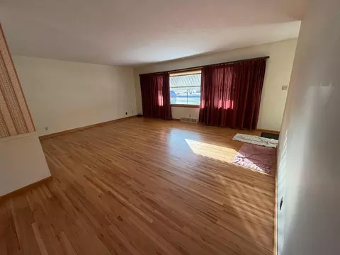 Living - 307 Richway Dr E, Albert Lea, MN 56007 photo 1 of 3