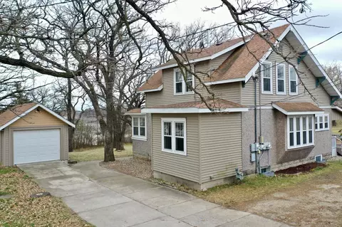 117 Main St N, New London, MN 56273