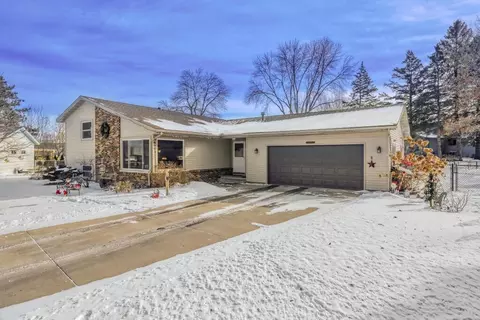 608 Fairview Cir, Farmington, MN 55024