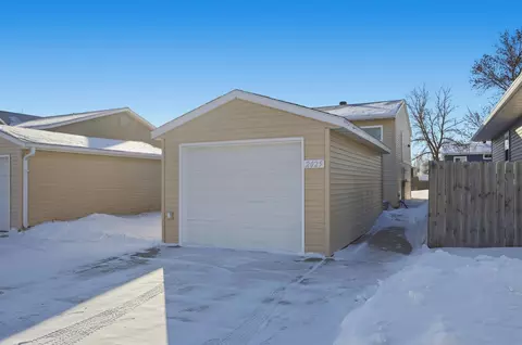 2025 5th Ave E, West Fargo, ND 58078