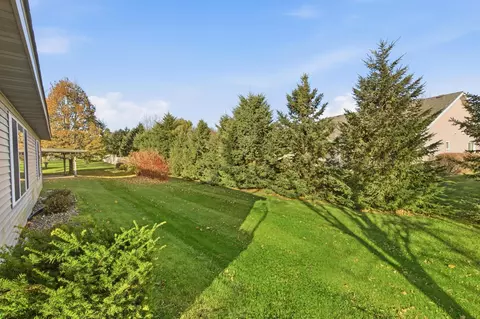 Exterior - 2531 7th Ave SE, Willmar, MN 56201 photo 4 of 8